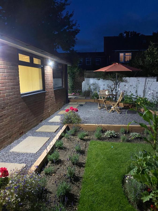 The Annexe Apartment Bracknell Exterior photo